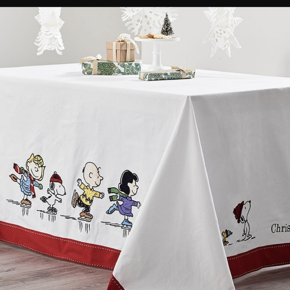 NEW PEANUTS CHARLIE BROWN CHRISTMAS Tablecloth COTTON XMAS snoopy
